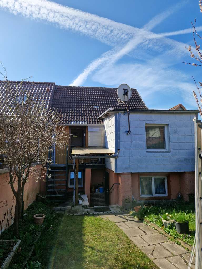 Immobilie in Halberstadt - Einfamilienhaus mit Garten und Garage in ruhiger Lage von Sargstedt - Bild 1