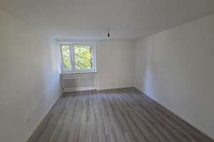 Helle und großzügige 4-Zimmer-Wohnung mit Balkon in bester Lage – ideal für Familien! – 80993 Alt-Moosach, München – Vorschaubild 4