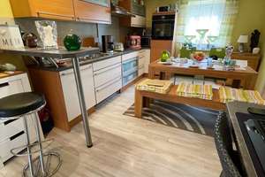 Einfamilienhaus mit 2 Eingängen, großer Garage und Nebengebäude in Regenstauf – Die vollständige Adresse der Immobilie erhältst du vom Anbieter., 93128 Regenstauf – Vorschaubild 13