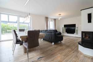 Creme de la Creme: Neuwertiges Einfamilienhaus mit 2 Einfahrten, eine Garage, PV und Solaranlage  – Die vollständige Adresse der Immobilie erhältst du vom Anbieter., 87439 Heiligkreuz/Neuhausen, Kempten (Allgäu) – Vorschaubild 2