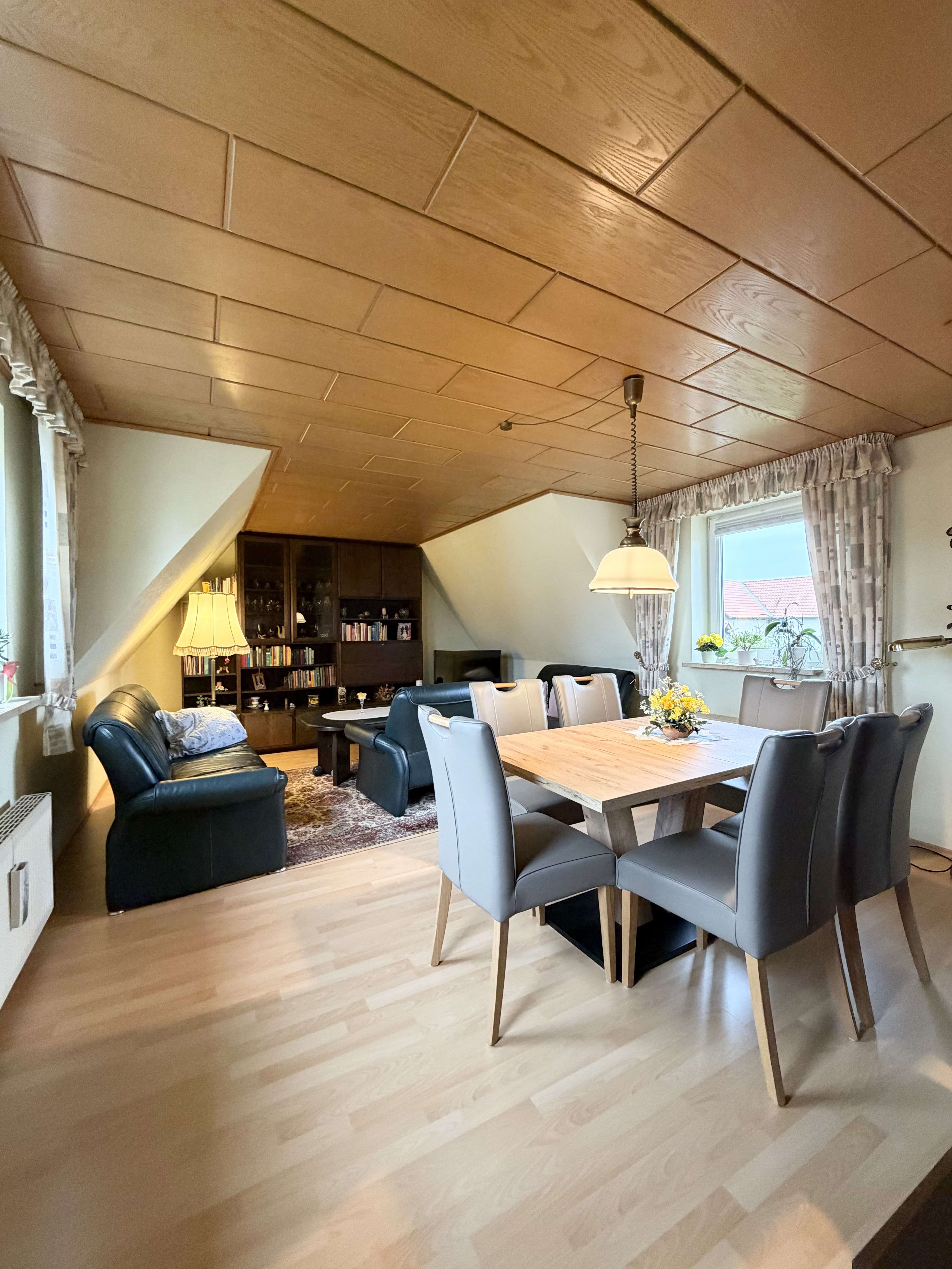 Immobilie in Leiferde - Teilvermietetes Zweifamilienhaus mit riesigem Grundstück - Bebauung möglich! - Bild 3