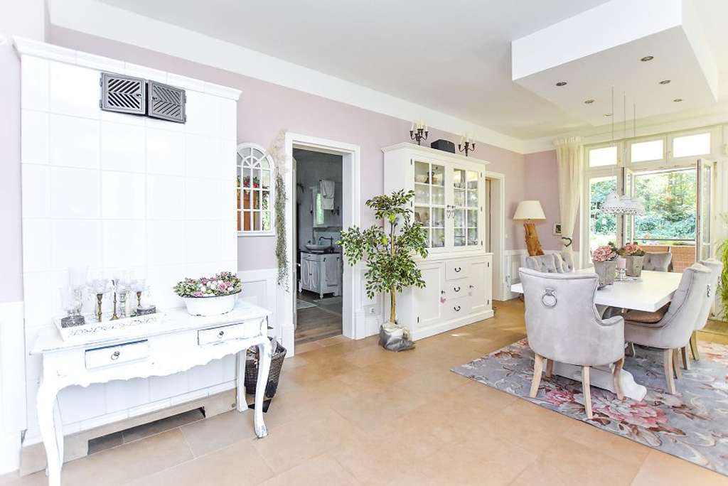 Immobilie in Sülfeld - Stilvolles Landhaus auf weitläufigem Grundstück mitten im Grünen zwischen Hamburg & Ostsee... - Bild 4