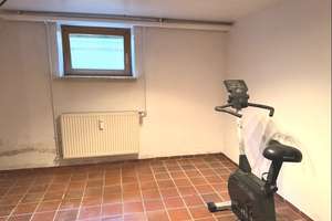 3-Familienhaus in Nürnberg-Altenfurt mit zwei freien Wohnungen, zwei Garagen und Carport – Die vollständige Adresse der Immobilie erhältst du vom Anbieter., 90475 Altenfurt, Moorenbrunn, Nürnberg – Vorschaubild 24