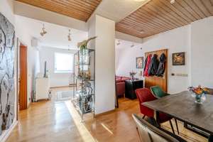 Charmante 3-Zimmer-Dachgeschosswohnung in Stuttgart-Ost – 70186 Gaisburg, Stuttgart – Vorschaubild 2