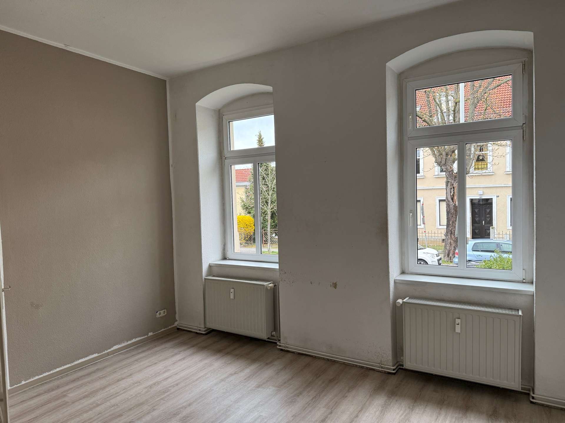 Immobilie in Riesa - Zwei Häuser – ein großes Potential: Familienidylle, Mehrgenerationenwohnen oder Kapitalanlage - Bild 1