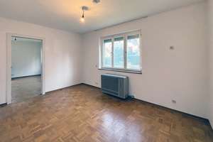 Familienfreundlich!3-FH, komplett frei, Bj. ca. 1937,  ca. 202 m² Wfl.,  Grdst. ca. 438m², 1 Garage! – Die vollständige Adresse der Immobilie erhältst du vom Anbieter., 70469 Feuerbach-Mitte, Stuttgart – Vorschaubild 2