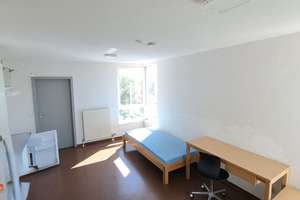 Helle 1-Zimmer-Wohnung im Jungbusch mit Blick auf den Neckarkanal