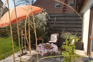 Helle möbl. 1-Zimmer-Erdgeschosswohnung  mit Terrasse in Augsburg – Leitershofer Straße 121, 86157 Augsburg – Vorschaubild 1