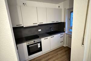 Erstbezug nach Renovierung – modern möbliert mit Balkon und Garagenstellplatz – 60486 Bockenheim, Frankfurt am Main – Vorschaubild 3