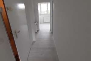 Charmante kleine Dachgeschosswohnung in ruhiger und zugleich zentrumsnaher Lage =VIDEO= – Kleiststraße 4, 45128 Südviertel, Essen – Vorschaubild 2