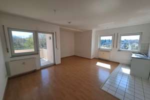 SONNIGE SINGLEWOHNUNG MIT WEITBLICK ... – Bernsdorfer Straße 186d, 9126 Bernsdorf, Chemnitz – Vorschaubild 2
