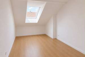 Erstbezug nach Kernsanierung – Lichtdurchflutete 2-Zimmer-Dachgeschosswohnung mit Loftcharakter – Die vollständige Adresse der Immobilie erhältst du vom Anbieter., 51103 Kalk (Ortsteil), Köln – Vorschaubild 4