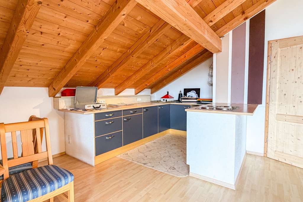 Immobilie in Petting - Attraktive Dachgeschosswohnung mit Balkon und Stellplatz im Vierfamilienhaus auf Erbbaurecht - Bild 3