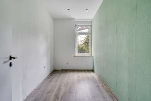 Lichtdurchflutete 4-Zimmer-Wohnung mit Altbaucharme – Die vollständige Adresse der Immobilie erhältst du vom Anbieter., 42719 Wald, Solingen – Vorschaubild 2