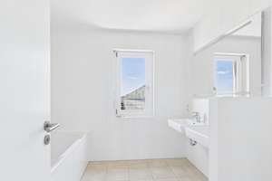 Lichtdurchflutete Dachterrassenwohnung mit unverbaubarem Skyline-Fernblick – Die vollständige Adresse der Immobilie erhältst du vom Anbieter., 81829 Messestadt Riem, München – Vorschaubild 8