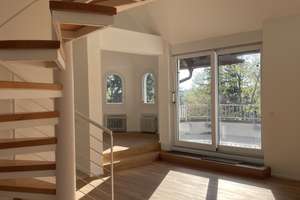  2,5 Zimmer Dachgeschoss Wohnung mit Dachterrasse in München-Solln (am Isar-Hochufer)