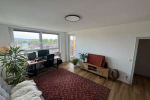 Lichtdurchflutete und sanierte 2-Zimmer-Wohnung mit Balkon in Minden