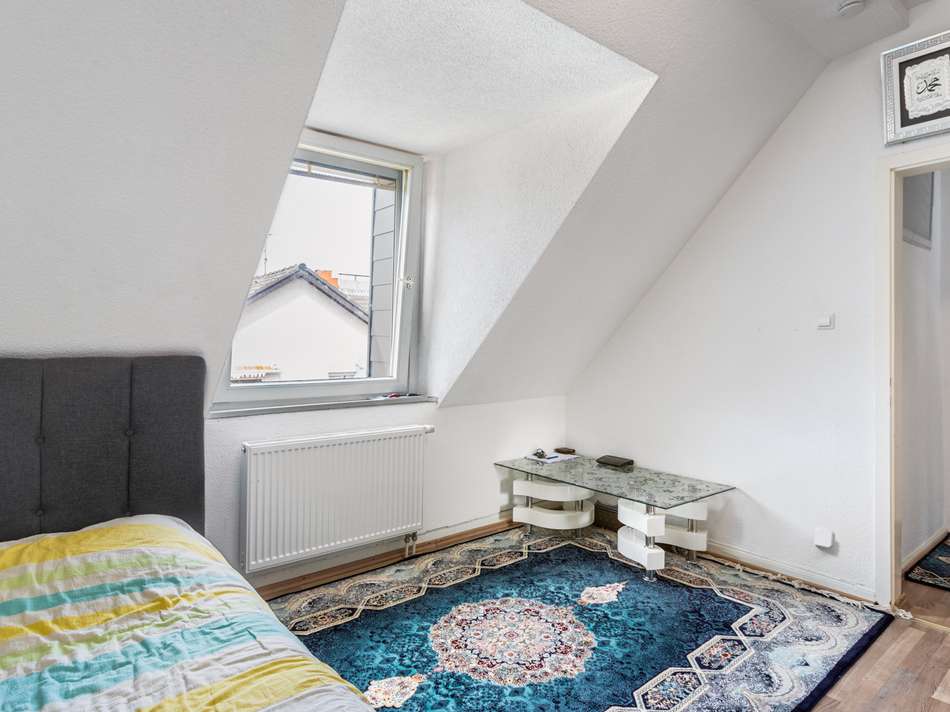 Schlafzimmer 2 2