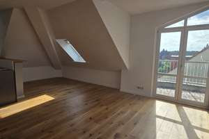 Traumhafte Dachgeschosswohnung mit wunderschönem Ausblick – Rotkelhchenweg 3, 14532 Stahnsdorf – Vorschaubild 4