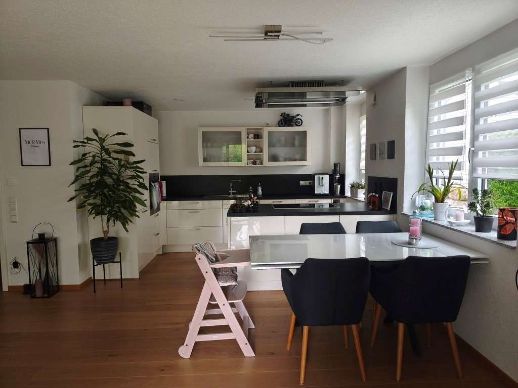 Immobilie in Ofterdingen - 3,5 Zi.-EG-Wohnung im Grünen in Ofterdingen, mit großer Terrasse, Garten und viel Freiraum - Bild 2