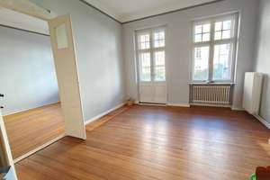 Knausstraße 12 - Schöne Altbauwohnung mit Balkon befristet bis 02/2029 