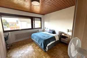 Großzügige, gepflegte Doppelhaushälfte mit 2 Balkonen und Garten in bevorzugter Lage – Esslingen (Kreis) – Vorschaubild 11