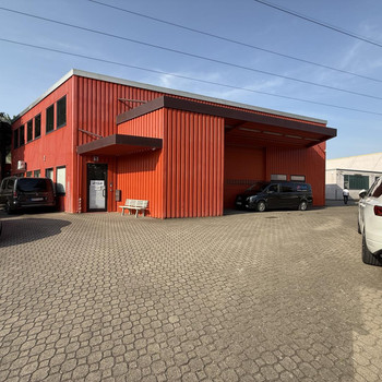 Lager- und Büroflächen in zentraler Lage