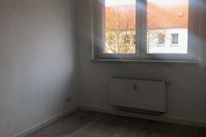 4-Raum-Wohnung im Bergmannsring – Bergmannsring 4, 6217 Merseburg – Vorschaubild 2