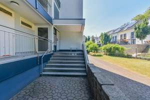 Modern und sofort bezugsfrei – hochwertig saniertes 38m²-Appartement mit Loggia und Aufzug. – Die vollständige Adresse der Immobilie erhältst du vom Anbieter., 42653 Gräfrath, Solingen – Vorschaubild 2