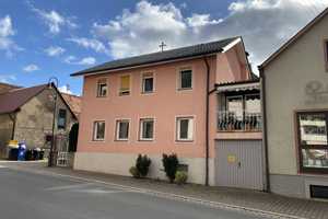 Attraktives und saniertes 3,5-Raum-Einfamilienhaus mit gehobener Innenausstattung in Hardheim – Neckar-Odenwald-Kreis – Vorschaubild 1