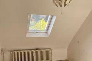 Dachgeschosswohnung mit Balkon und neu saniertem Badezimmer – Auf der Adt 10, 66130 Brebach-Fechingen, Saarbrücken – Vorschaubild 8