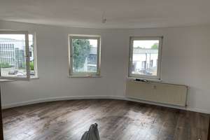 UNI-nahe u. modern vollständig sanierte 2,5-Zimmer Whg.