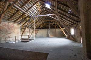 Bauernhaus mit Stallgebäude in Weixdorf: wer schleift diesen Rohdiamanten im Dresdner Norden? – Die vollständige Adresse der Immobilie erhältst du vom Anbieter., 1108 Weixdorf, Dresden – Vorschaubild 16