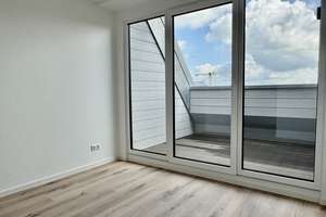 3-Zimmer-Dachgeschoss-WHG  -  Mitten in der Stadt!! – Sachaustraße 10, 24114 Südfriedhof, Kiel – Vorschaubild 7