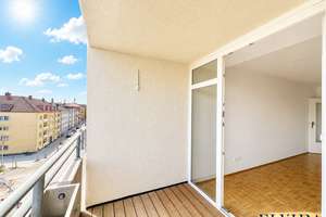 ELVIRA - Moosach, lichtdurchflutete Dachgeschosswohnung mit Südost-Loggia in begehrter Lage – Die vollständige Adresse der Immobilie erhältst du vom Anbieter., 80993 Alt-Moosach, München – Vorschaubild 3