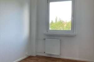 Frisch saniert im 2.Obergeschoß – Gustav-Jeuthe-Straße 7, 6849 Süd, Dessau-Roßlau – Vorschaubild 2