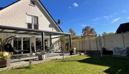 Bild von Schönes, gepflegtes Einfamilienhaus mit idyllischer Ruheoase im Naturschutzgebiet Boberger Dünen!