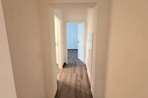Gepflegte und Sanierte 2,5-Zimmer Wohnung im EG in Pforzheim inkl. EBK und Fußbodenheizung – Die vollständige Adresse der Immobilie erhältst du vom Anbieter., 75172 Weststadt, Pforzheim – Vorschaubild 5