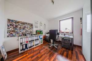 Charmantes Familiendomizil in Bestlage von Rondorf: 109m² Wfl. + 21m² Wintergarten mit Kaminofen – Die vollständige Adresse der Immobilie erhältst du vom Anbieter., 50997 Rondorf, Köln – Vorschaubild 21