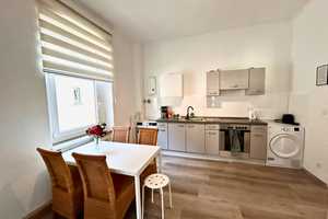 Möblierte 3-Zimmer-Wohnung mit geräumiger Küche, geeignet für Monteure, Pauschalmiete – Duisburg – Vorschaubild 1