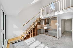 Außergewöhnliche Wohnung mit Galerie – Die vollständige Adresse der Immobilie erhältst du vom Anbieter., 81377 Am Waldfriedhof, München – Vorschaubild 2