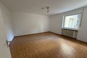 U-Bahn vor der Tür. Frei für Ihre Pläne. 2-Zimmer-Citywohnung im barrierearmen Erdgeschoss. – Die vollständige Adresse der Immobilie erhältst du vom Anbieter., 90409 Maxfeld, Nürnberg – Vorschaubild 2