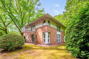 Eine sichere Entscheidung. Große Doppelhaushälfte im Wohnpark Falkenstein, Garten, Terrasse, Garage. – Die vollständige Adresse der Immobilie erhältst du vom Anbieter., 22559 Rissen, Hamburg – Vorschaubild 2
