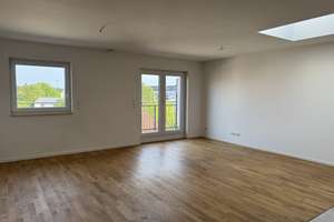 3-Zimmer-Wohnung mit Balkon, Einbauküche und Duschbad! – Bahnhofstr. 61b, 12555 Köpenick, Berlin – Vorschaubild 2