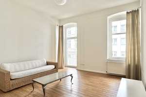 Tolle, teilmöblierte Wohnung mit Balkon und EBK in gefragter Lage – Wilhelm-Tell-Straße 2, 40219 Düsseldorf – Vorschaubild 3