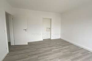 TOP renovierte 3 ZKB, ca 100 qm, Balkon + Atelier mit WC im DG, Garten, Garage, IN-Nord, Nähe TÜV – Die vollständige Adresse der Immobilie erhältst du vom Anbieter., 85055 Nordost, Ingolstadt – Vorschaubild 4