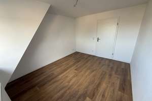 Charmantes Reihenmittelhaus mit drei separaten Wohneinheiten (EG, OG, DG) – Ideal für Kapitalanleger – Wacholderweg 1 1/2, 86169 Hammerschmiede, Augsburg – Vorschaubild 31