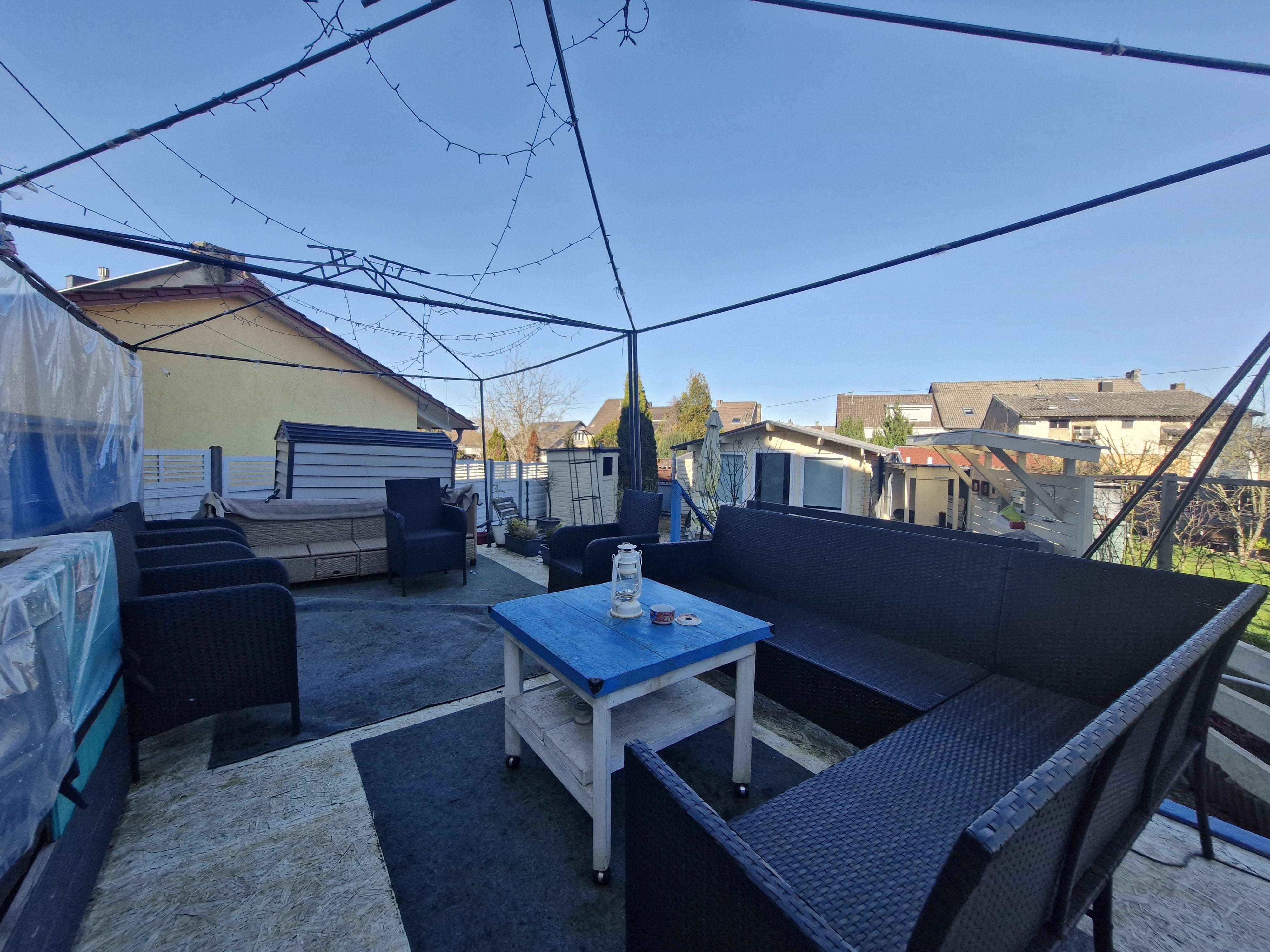 Immobilie in Wadgassen - Charmantes Einfamilienhaus mit Garage und pflegeleichtem Garten - Bild 1