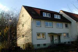 Schöne 2,5-Zimmer-Dachgeschosswohnung