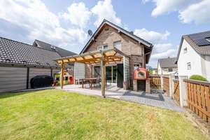 Familienglück in Bestlage:  Stilvolles Haus mit Pool, Sauna & viel Platz – Im Winkel 38B, 51063 Mülheim (Ortsteil), Köln – Vorschaubild 2